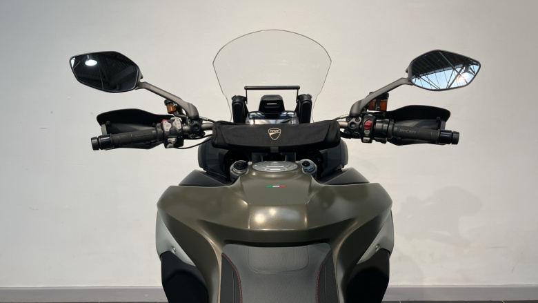 Ducati Multistrada 1200 Enduro Red